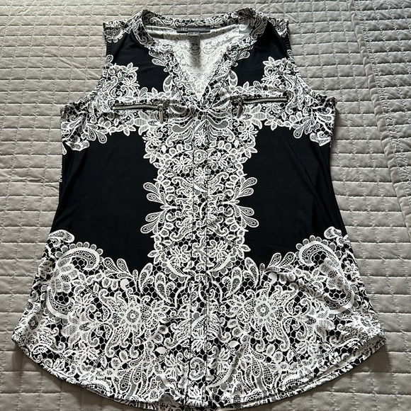 EUC - 🖤 INC Black/White Sleeveless Top - Picture 3 of 8